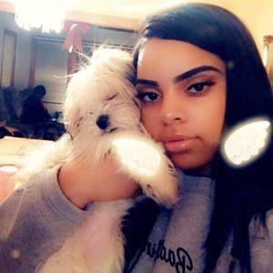 Meet your Posher, Deanie